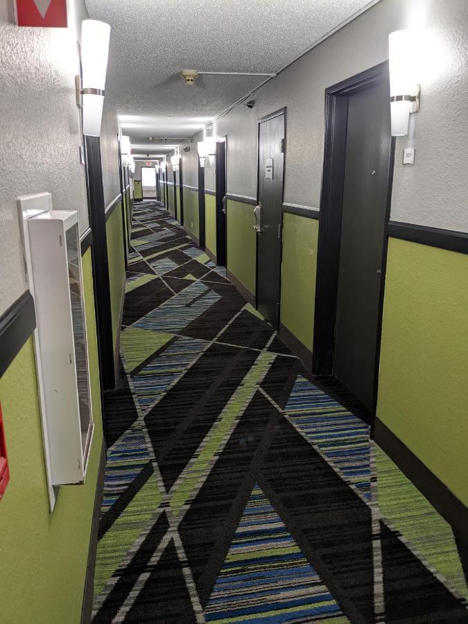 Quality & Hotel 3*