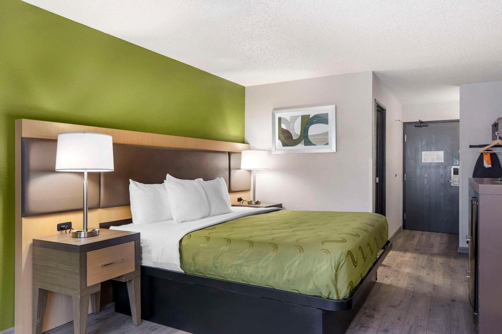 Quality & Hotel